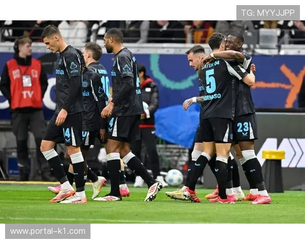 多特蒙体育总经理里肯盛赞3-3进球战，称其为德甲最佳宣传